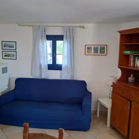 Casa de Férias Vera Trifamigliare Con Ingresso Diretto 20 Mt Al Mare Clima Wi-fi Bbq *