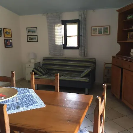 Holiday home Vera Trifamigliare Con Ingresso Diretto 20 Mt Al Mare Clima Wi-fi Bbq